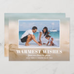 Zand en Zee Beach Feestdagenkaart<br><div class="desc">Deel uw favoriete foto van de vakantie op het strand of warme weerfoto met onze wazige zand en zeeen kerstfeestkaart met uw bericht in chic white text. **VERTICALE KAART voor u in ons tropische collectie. Selecteer Steen voor zwaarste papieren en high definition voor de beste afdrukkwaliteit.</div>