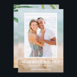 Zand en Zee Beach Feestdagenkaart<br><div class="desc">Deel uw favoriete foto van de vakantie op het strand of warme weerfoto op ons wazige zand en de kerstfeestkaart van zeeen met uw bericht in chic white text. Selecteer Steen voor zwaarste papieren en high definition voor de beste afdrukkwaliteit.</div>