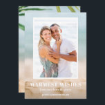 Zand en Zee Beach Feestdagenkaart<br><div class="desc">Deel uw favoriete foto van de vakantie op het strand of warme weerfoto op ons wazige zand en de kerstfeestkaart van zeeen met uw bericht in chic white text. Selecteer Steen voor zwaarste papieren en high definition voor de beste afdrukkwaliteit.</div>