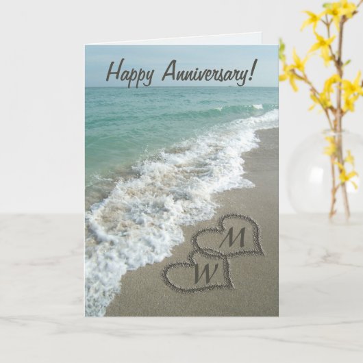 Zand hart op strand Aangepast Jubileum Kaart (Gele Bloem)