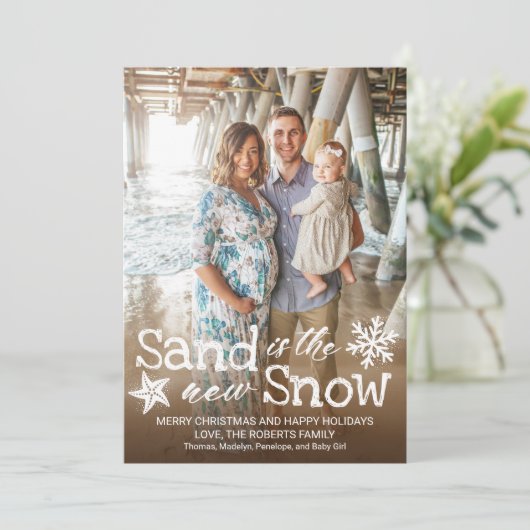 Zand is het Nieuwe Sneeuw Strand Kerstmis Feestdagenkaart (Staand voorkant)