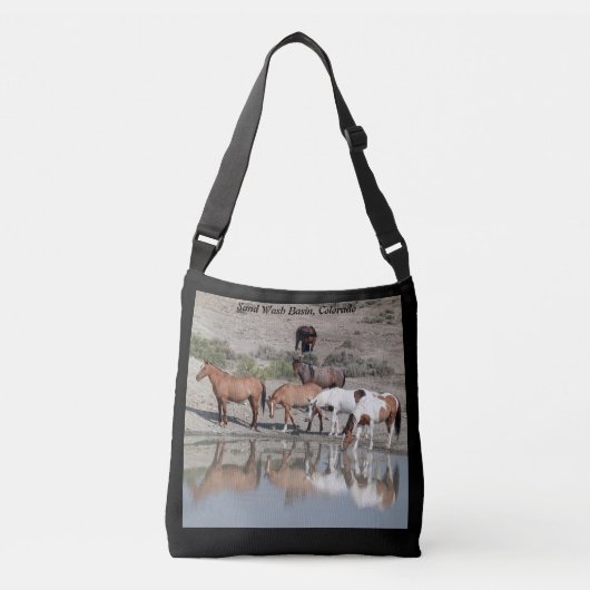 Zand wasbekken Wilde paarden Crossbody Tas (Voorkant)