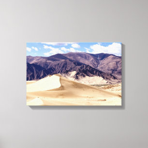 Zandduinen nabij het Samye-klooster - Tibet Canvas Afdruk