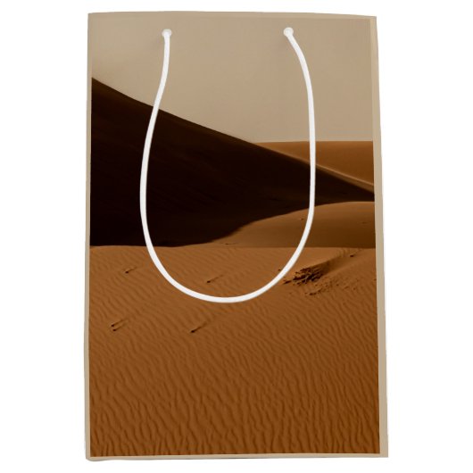 Zandduinen woestijnlandschap medium cadeauzakje (Voorkant)