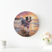Zandige Australische Herder Hond op Strand Zonsond Grote Klok (Huis)