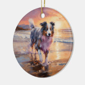 Zandige Australische Herder Hond op Strand Zonsond Keramisch Ornament (Links)