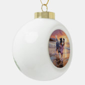 Zandige Australische Herder Hond op Strand Zonsond Keramische Bal Ornament (Links)