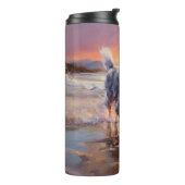 Zandige Australische Herder Hond op Strand Zonsond Thermosbeker (Gedraaid links)