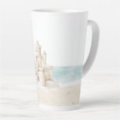 Zandkasteel op het strand latte mok (Rechterhoek)