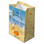 Zandkasteel strand leuk baby boy verjaardagsfeestj medium cadeauzakje (Voorkant Gekanteld)
