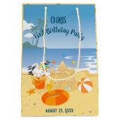 Zandkasteel strand leuk baby boy verjaardagsfeestj medium cadeauzakje (Achterkant)