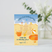 Zandkasteel strandplezier baby jongen verjaardagsf briefkaart (Staand voorkant)