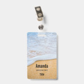 Zandstrand met schuimende branding badge (Achterkant met clip)