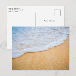 Zandstrand met schuimig Surf Briefkaart