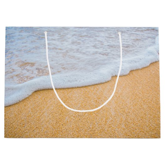 Zandstrand met schuimig Surf Groot Cadeauzakje (Voorkant)