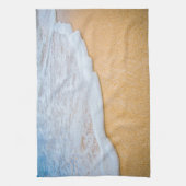 Zandstrand met schuimig Surf Theedoek (Verticaal)