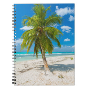Zandstrand met tropische palmboom notitieboek