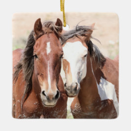 Zandwassenbekken Wilde paarden Keramisch siermeel Ornament