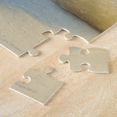 zandwig die een golfbal uit een zand raakt legpuzzel (Zijkant)