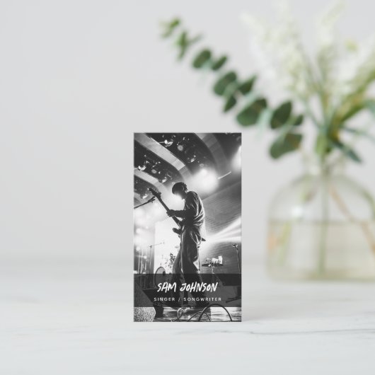 Zanger Muzikant Foto Zwart & Wit Grunge Muziek Visitekaartje (Staand voorkant)