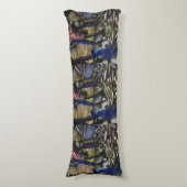 Zaterdag in de kelder, Harbor Island Lichaamskussen (Voorkant Verticaal)