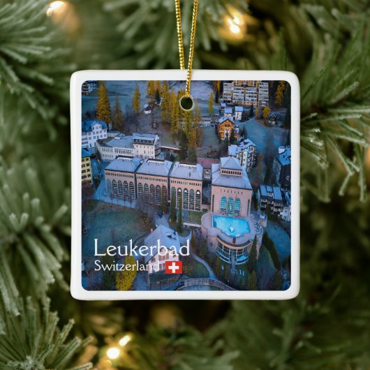 ZCH011 LEUKERBAD Zwitserland, Keramisch Ornament (Boom)