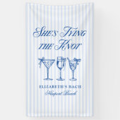 Ze bindt de knoop aan een elegante hand getekend spandoek (Verticaal)