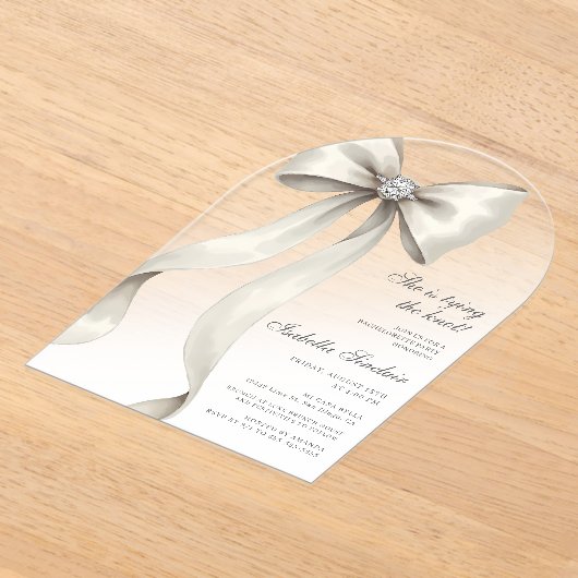 Ze bindt de knoop Bachelorette Arched Acryl Uitnodigingen (Laagn)