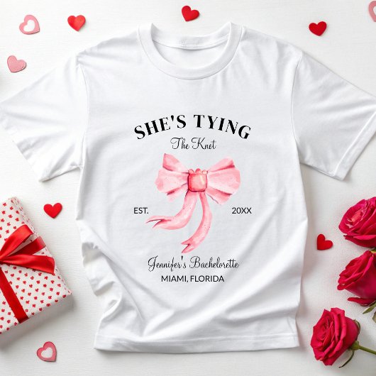 Ze bindt de knoop coquette vrijgezellenfeest t-shirt
