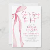 Ze bindt de knoop foto roze strik Vrijgezellenfees Kaart (Voorkant)