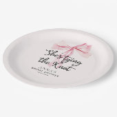 Ze bindt de knoop roze lint Vrijgezellenfeest Papieren Bordje (Gekanteld)