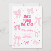 Ze bindt de knoop roze strik Vrijgezellenfeest Kaart (Voorkant)