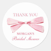 Ze bindt de knoop roze strik Vrijgezellenfeest Ronde Sticker (Voorkant)