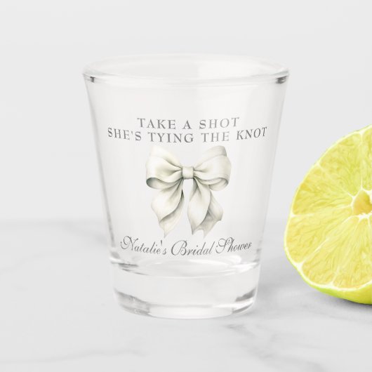 Ze bindt de knoop wit boog Vrijgezellenfeest Shot Glas (Voorkant)