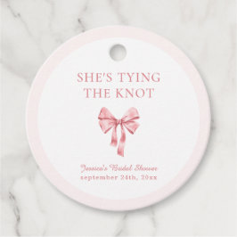 Ze bindt de knoop zacht roze coquette douche bedankjes labels