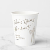 Ze bindt de witte knoop Vrijgezellenfeest Pape Papieren Bekers (Voorkant)