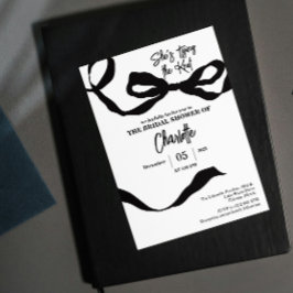 Ze bindt het knoop vrijgezellenfeest zwart-wit vas kaart