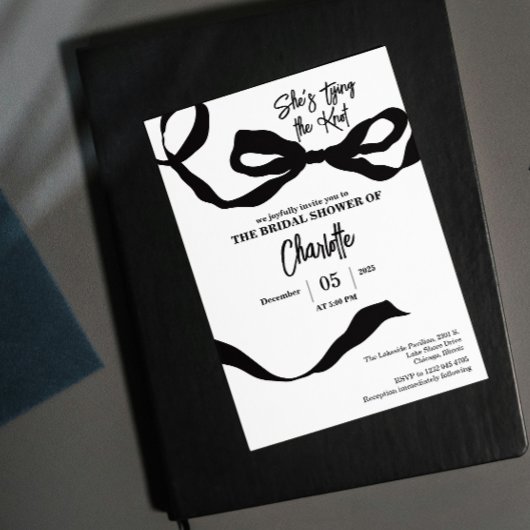 Ze bindt het knoop vrijgezellenfeest zwart-wit vas kaart