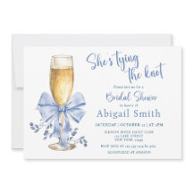 ZE BINDT HET KNOOPBLAUWE VRIJGEZELLENFEEST VAST