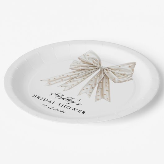 Ze bindt het Knot Pearls Bow Vrijgezellenfeest Papieren Bordje (Gekanteld)