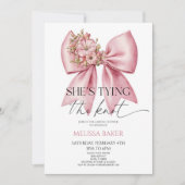 Ze bindt het roze knoopje Floral Bow Vrijgezellenf Kaart (Voorkant)