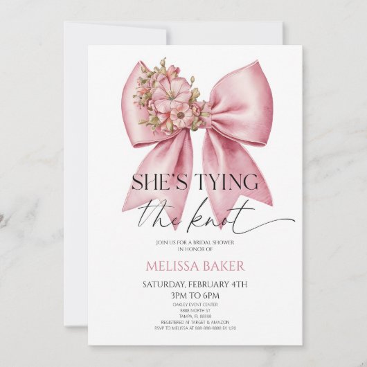 Ze bindt het roze knoopje Floral Bow Vrijgezellenf Kaart (Voorkant)