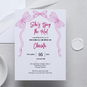 Ze bindt het simpele roze Vrijgezellenfeest van de Kaart