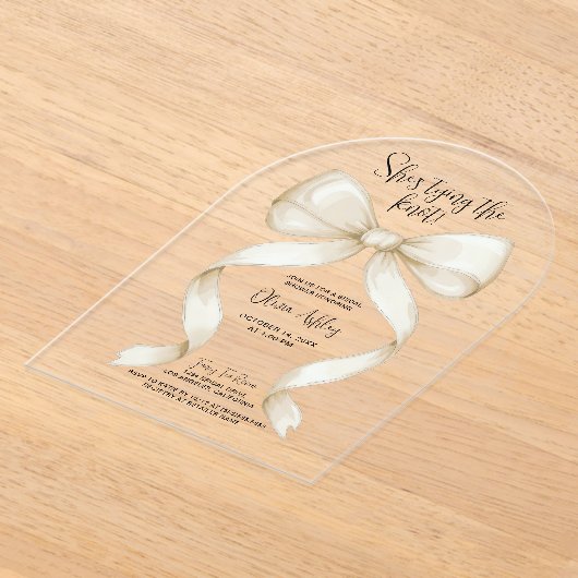 Ze bindt het Vrijgezellenfeest van de knoopboog Acryl Uitnodigingen (Laagn)