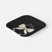 Ze bindt het Vrijgezellenfeest van de knoopboog Papieren Bordje (Gebogen)