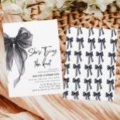 Ze bindt het zwarte Vrijgezellenfeest van de knoop Kaart