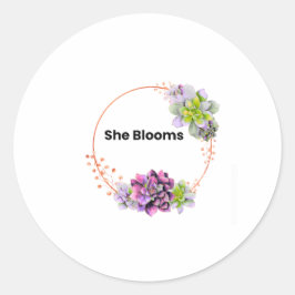 Ze Bloeit Vrouwelijke Bloemige Inspirerende Sticke Ronde Sticker