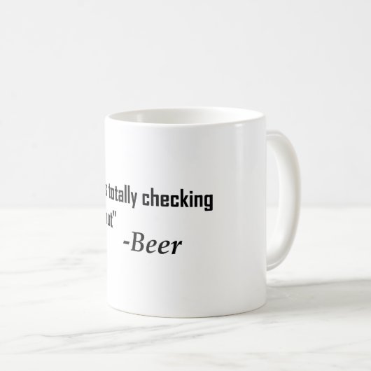 "Ze controleert je helemaal uit" - Bier Koffiemok (Voorkant rechts)