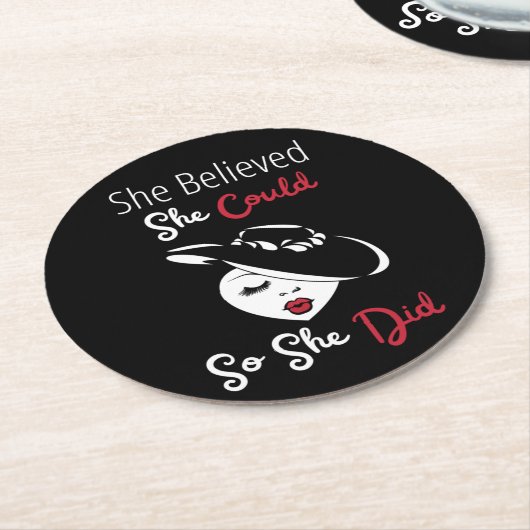 Ze dacht dat ze het kon, dus ze deed papieren Onde Ronde Kartonnen Onderzetter (Gebogen)