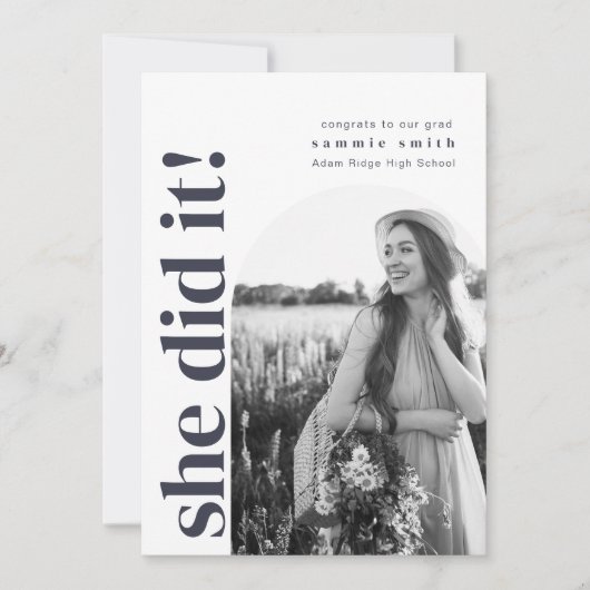 Ze deed het Afstudeerder Party Invite met Afbeeldi Kaart (Voorkant)